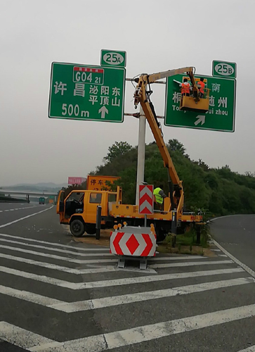 宁陵高速交通指示牌厂家、高速标志牌价格、高速路牌厂家首选郑州亿路通标牌厂