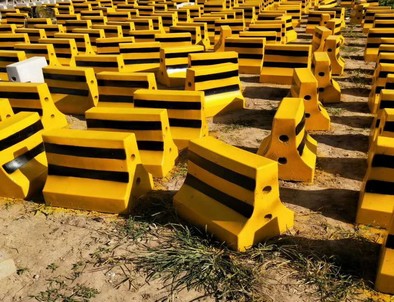 宁陵隔离墩厂家直销 郑州水泥墩厂家直销|郑州隔离墩生产厂家|郑州水泥墩哪家好|郑州交通设施公司